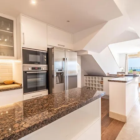 Best Duplex In Selwo - Seaviews *